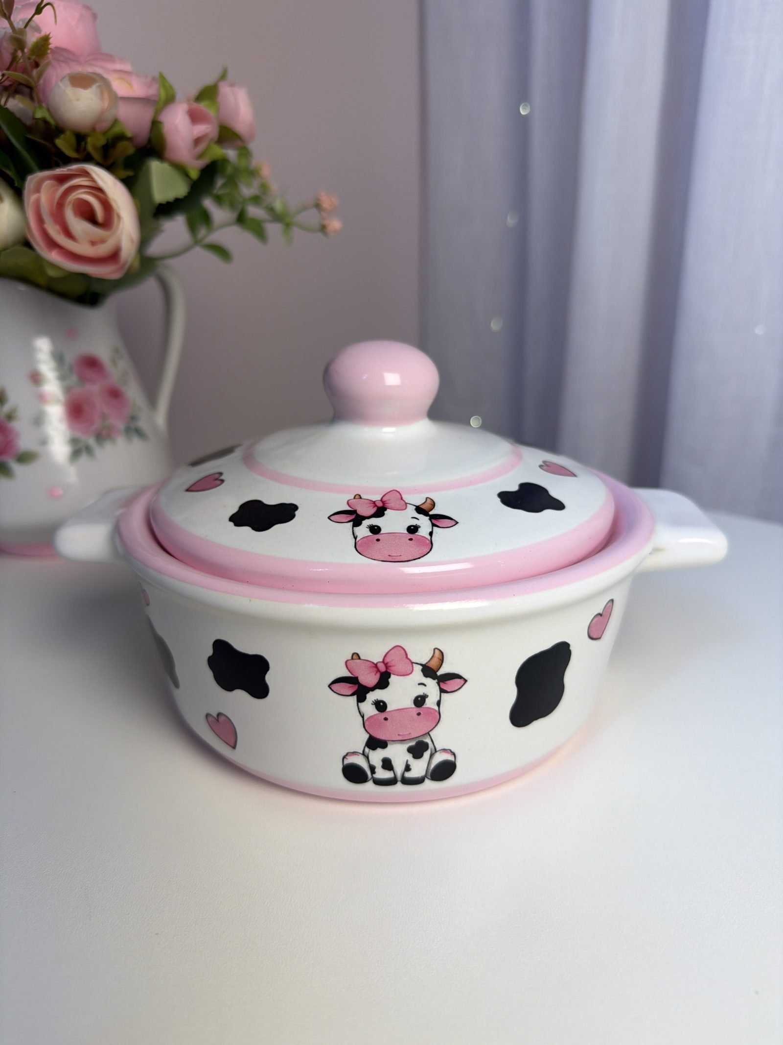 Sopeira de Cerâmica Decorativa Vaquinha Coquette com Laço Rosa