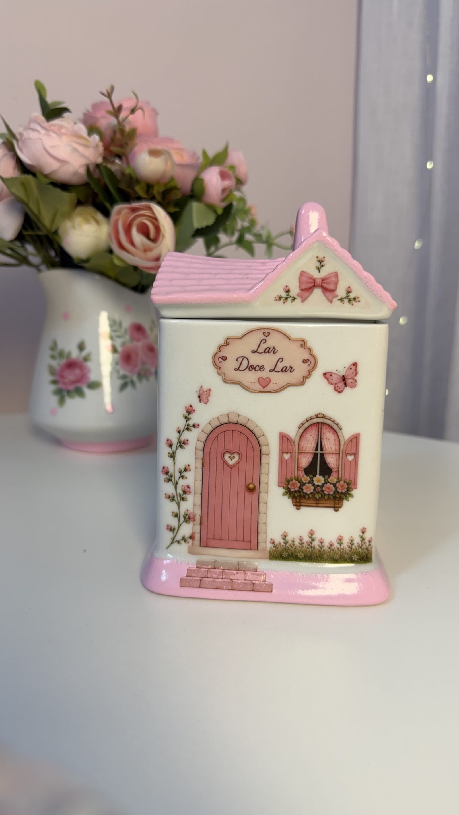 Casinha  Lar doce lar com Borboletas e Flores Silvestres Rosa