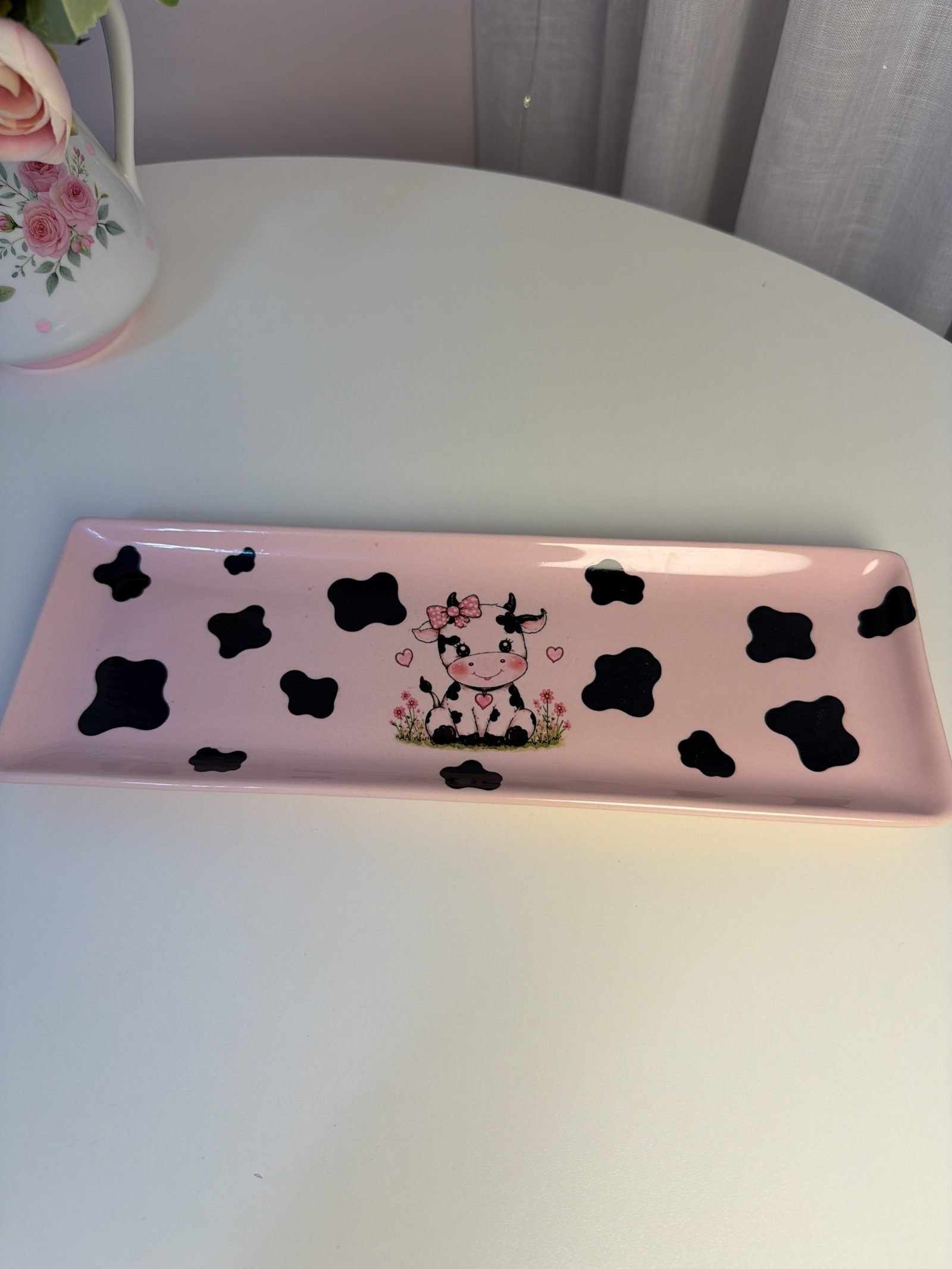 Travessa Retangular Decorativa Vaca Rosa com Poás Pretos e Flores
